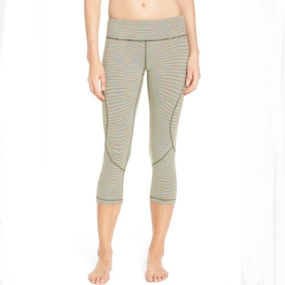 Zella Women's ‘Live In’ Crop Neon Striped Workout Leggings in Size XS Rainbow